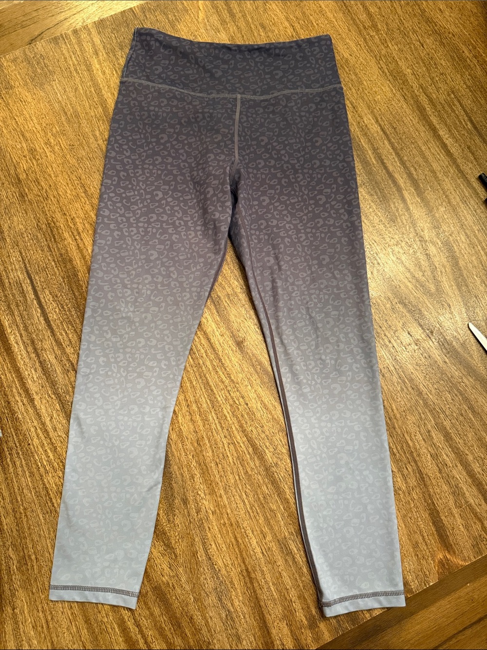 ZYIA Girls' Gray Ombre Leopard Leggings
